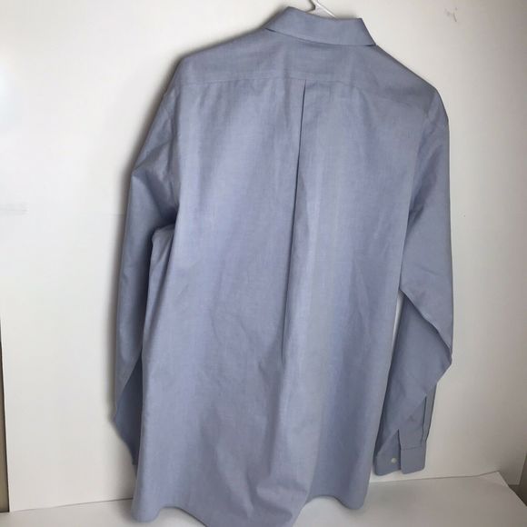 Eddie Bauer 2 Classic Fit Dress Shirts - Picture 3 of 12